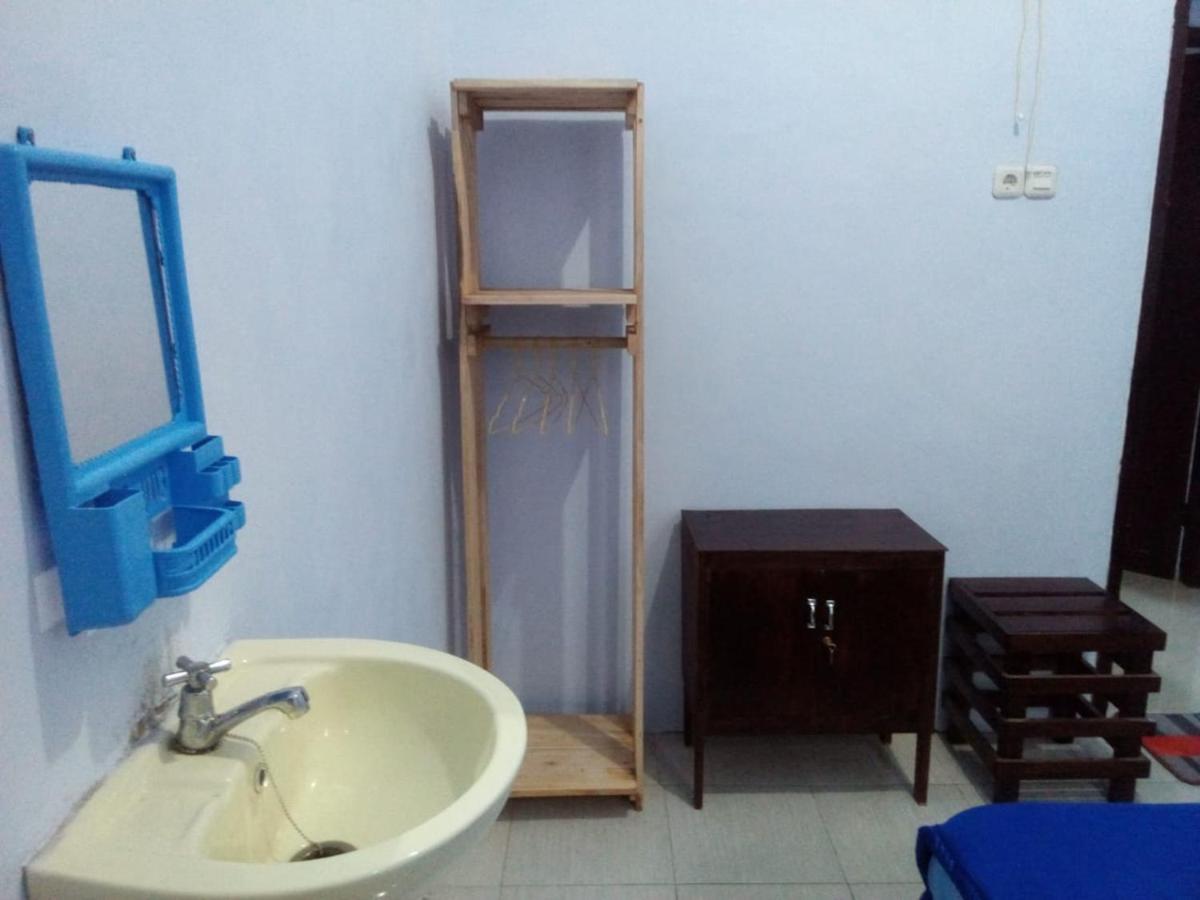 D'Corner Homestay Lumajang Extérieur photo